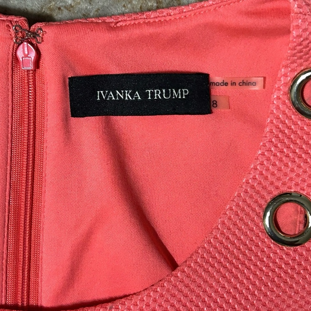 Ivanka Trump Coral Textured Dress with Grommet Accents. Size 8 - Picture 3 of 3